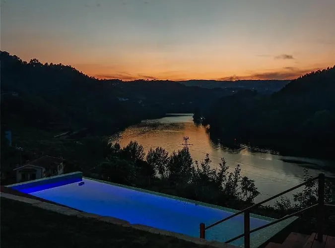 Дом отдыха Costeira Douro *