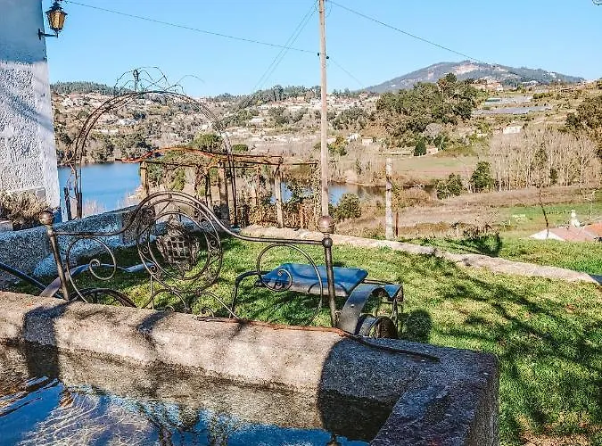 Дом отдыха Costeira Douro *