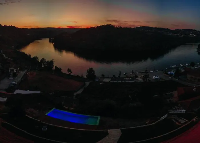 Дом отдыха Costeira Douro *